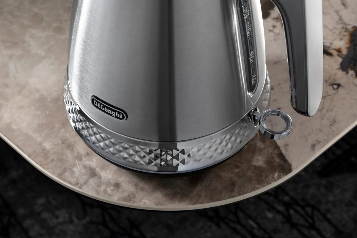 Delonghi - Diadema Cordless Kettle 1,7L Metal Finish KBV3001.M