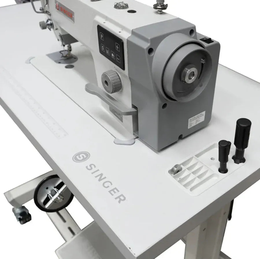 Singer Industrial Sewing Machine 141G-20